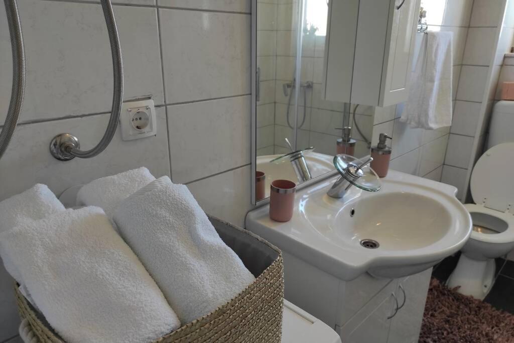 Kuca Za Odmor M&J Villa Benkovac Kültér fotó