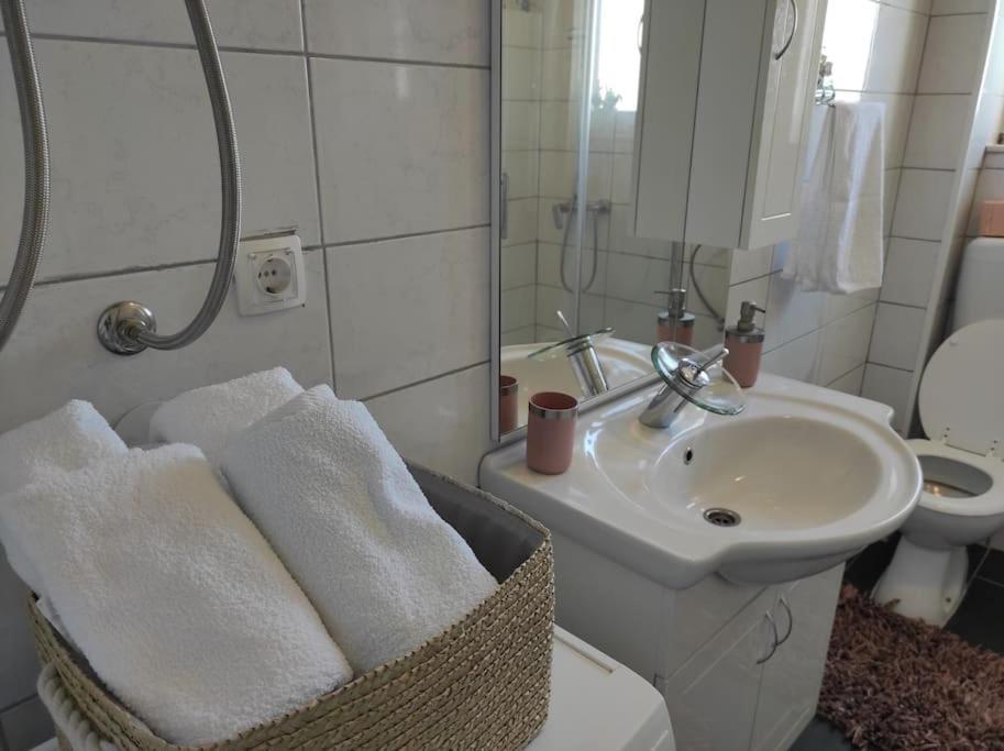 Kuca Za Odmor M&J Villa Benkovac Kültér fotó